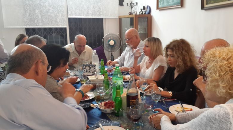 טוב שיש שניים: מפגשי זוגות 50+ במוטק'ה