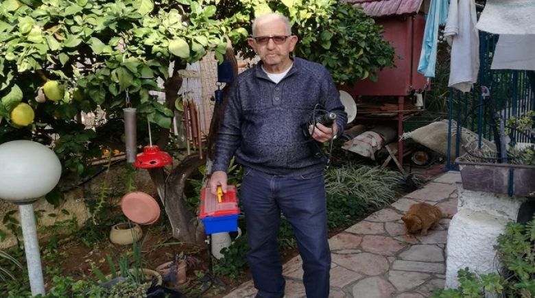 הנדימן בן 80 שעושה הכל בהתנדבות
