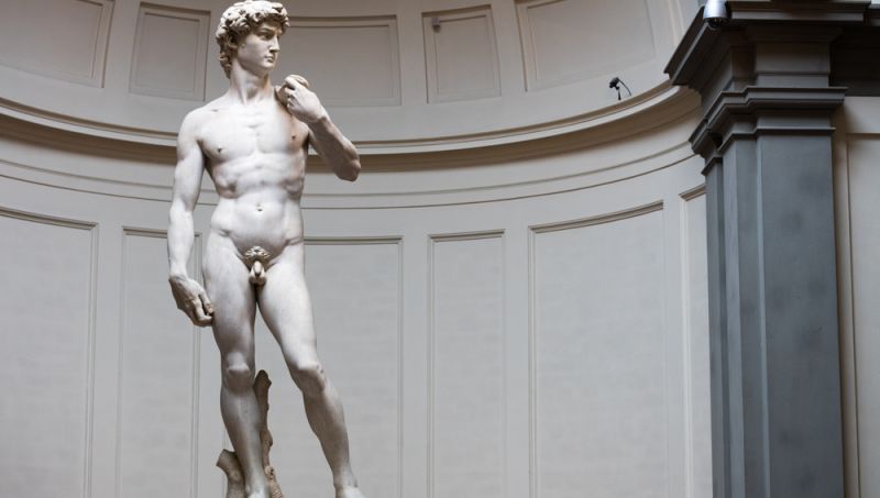 מי יתנני גבר אסתטי