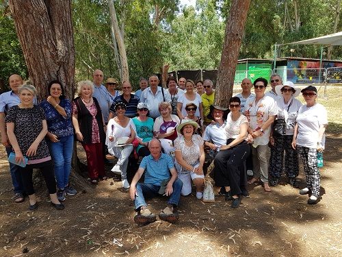 תמונות ממפגש המוטק'אים בשבועות בפארק הירקון